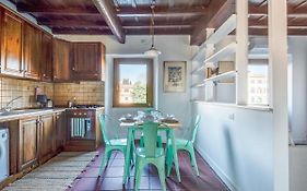 Apartment Trastevere Mantellate By Interhome